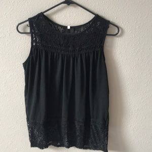 Cute cotton lace slit back tank women’s size large